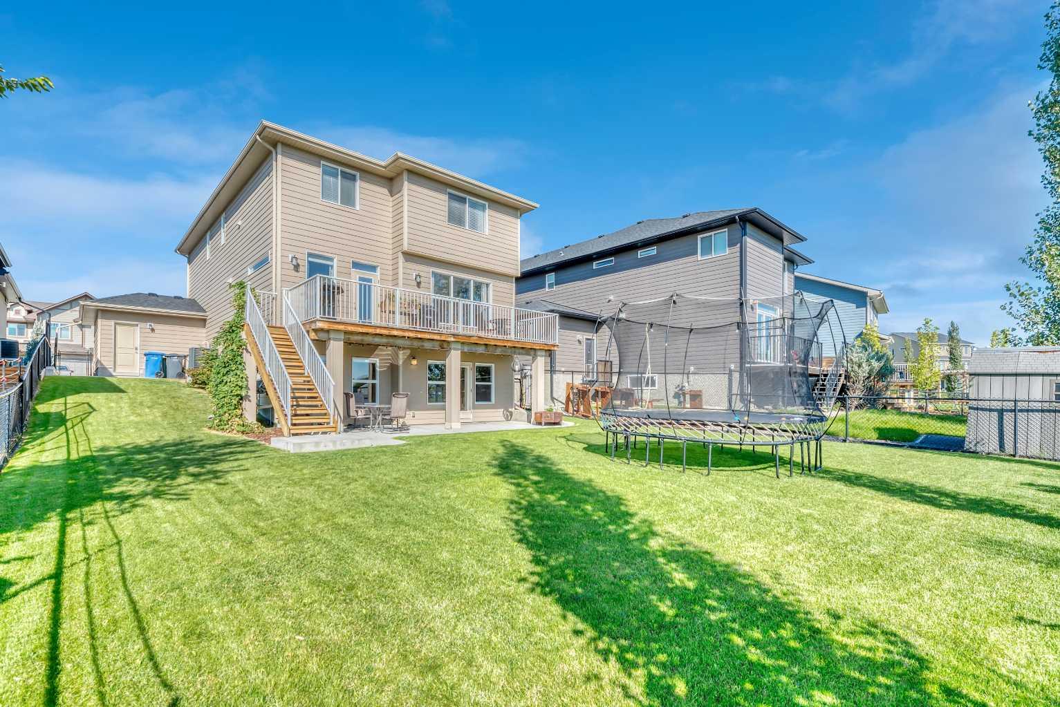 21 Ranchers Crescent
