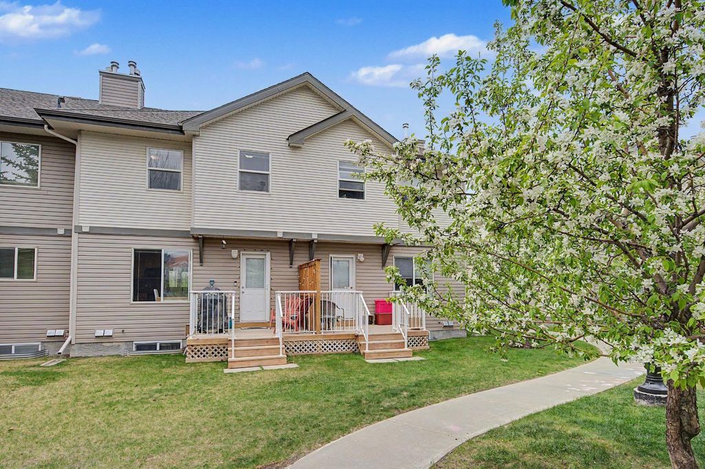 Photo of 65 Royal Birch Villas NW, Calgary, AB T3G 5V2 (MLS # A2314444)