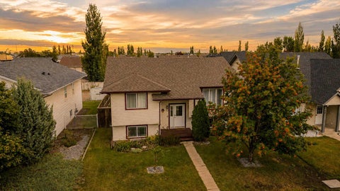 Photo of 30 Kirkland Close, Red Deer, AB T4P 4A3 (MLS # A2342857)