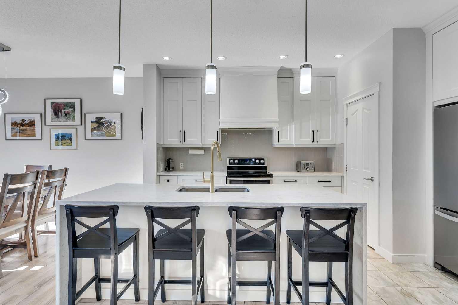 1535 Ravensmoor Way SE