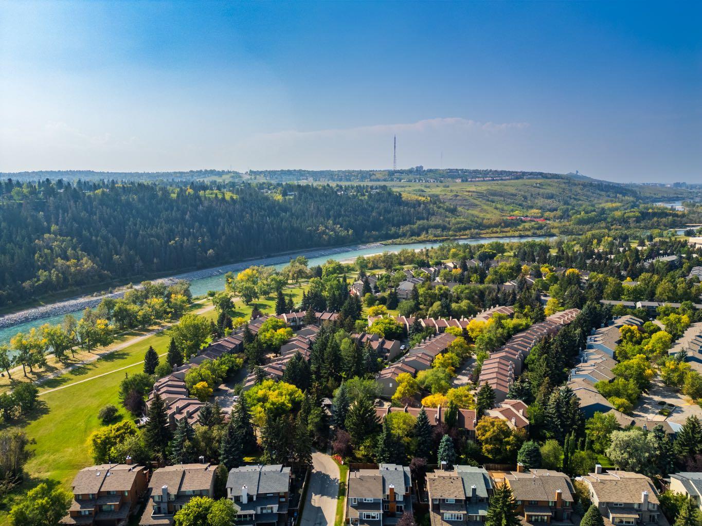 20 Point Mckay Court NW