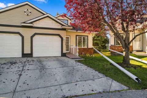 Photo of 110 Somervale Point SW, Calgary, AB T2Y 3K4 (MLS # A2352836)