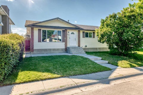 Photo of 239 Rundleridge Drive NE, Calgary, AB T1Y 2K5 (MLS # A2323791)