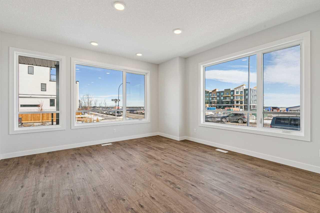 9 Treeline Avenue SW