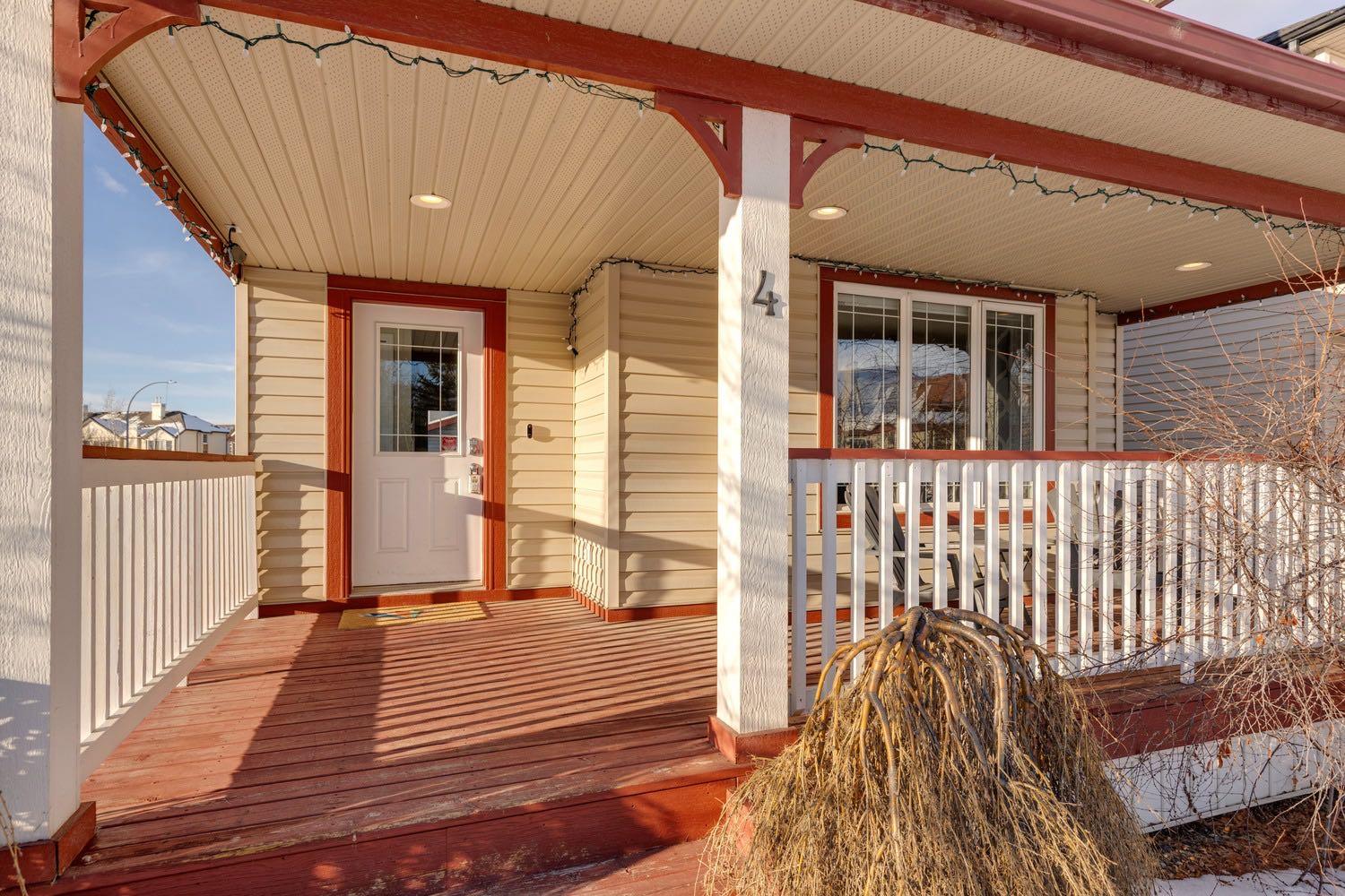 4 Copperfield Rise SE