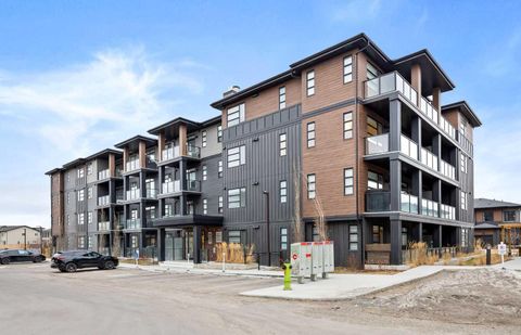 55 Lucas Way NW 2305 Calgary AB T3P 2C7