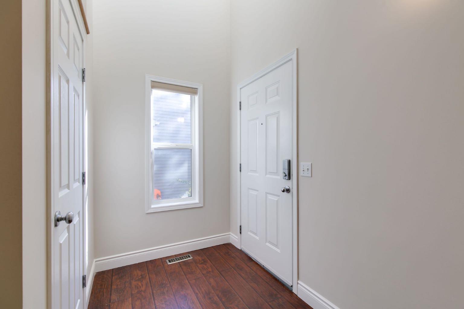 186 COPPERFIELD Close SE