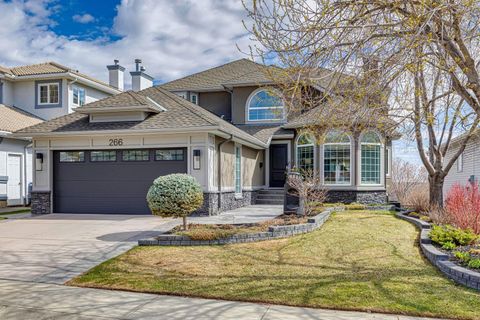 Photo of 266 Diamond Drive SE, Calgary, AB T2J 7E2 (MLS # A2305701)