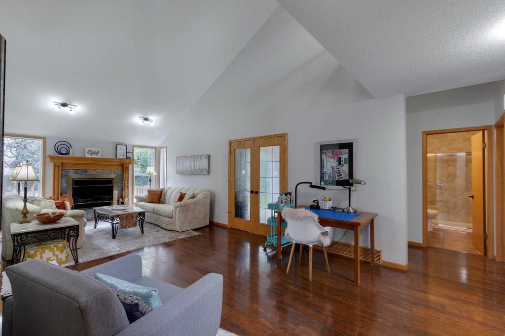 Photo of 616 Memorial Avenue, Vulcan, AB T0L 2B0 (MLS # A2310501)