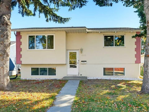 Photo of 215 Rundlecairn Road NE, Calgary, AB T1Y 2X8 (MLS # A2353032)