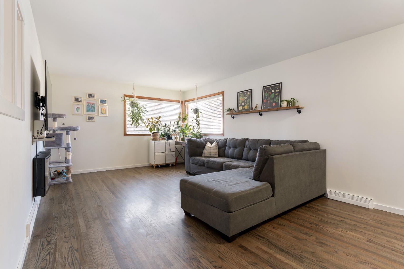 112 Fairview Crescent SE