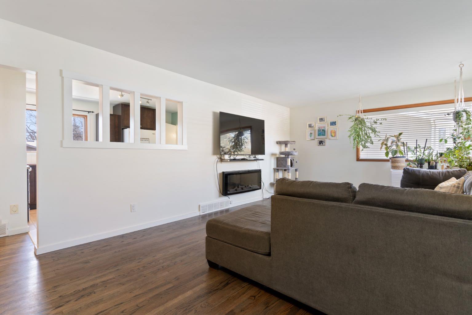 112 Fairview Crescent SE
