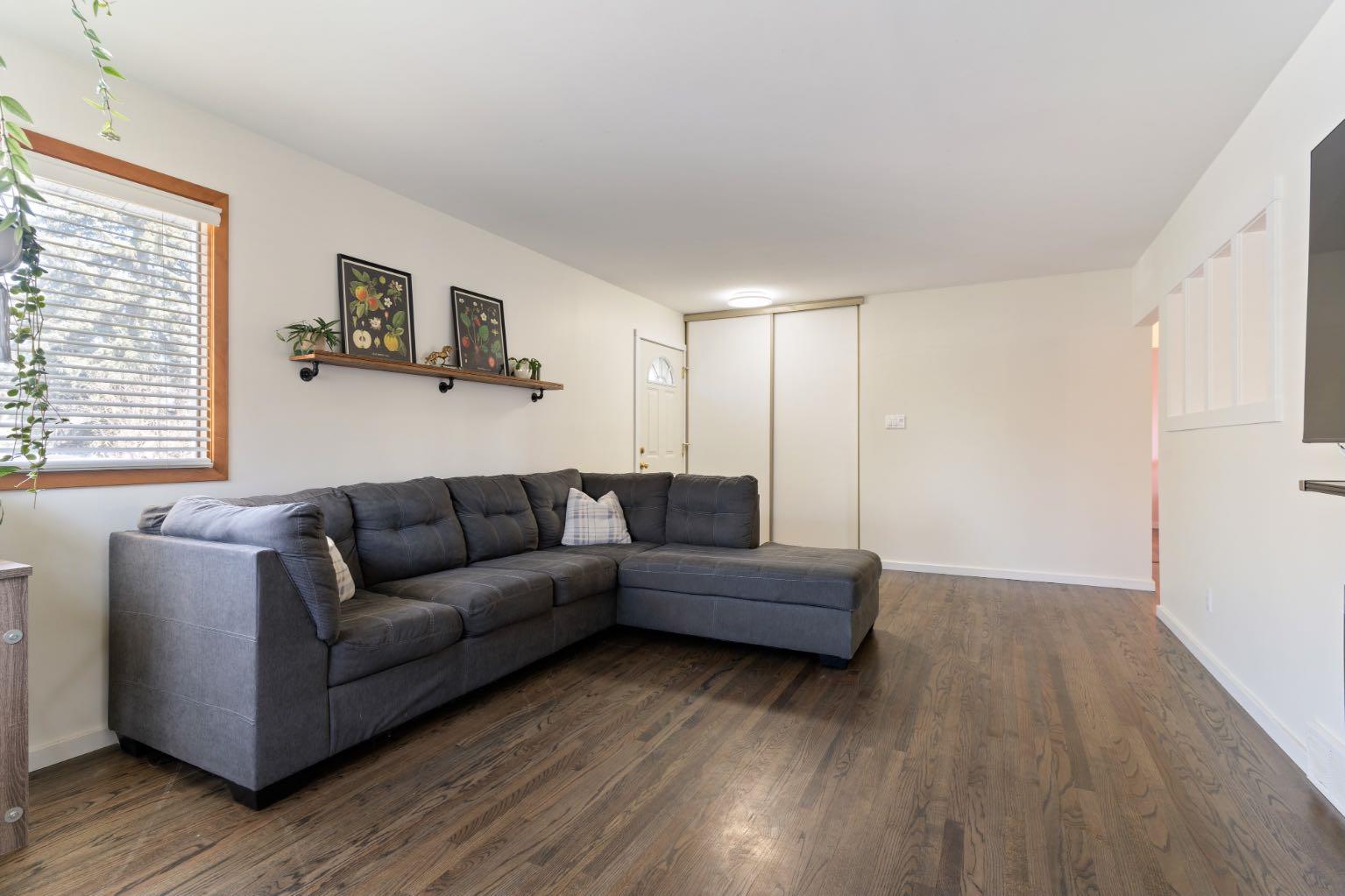112 Fairview Crescent SE