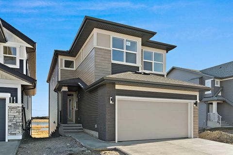 Photo of 211 Corner Glen Crescent NE, Calgary, AB T3N 2L8 (MLS # A2273876)
