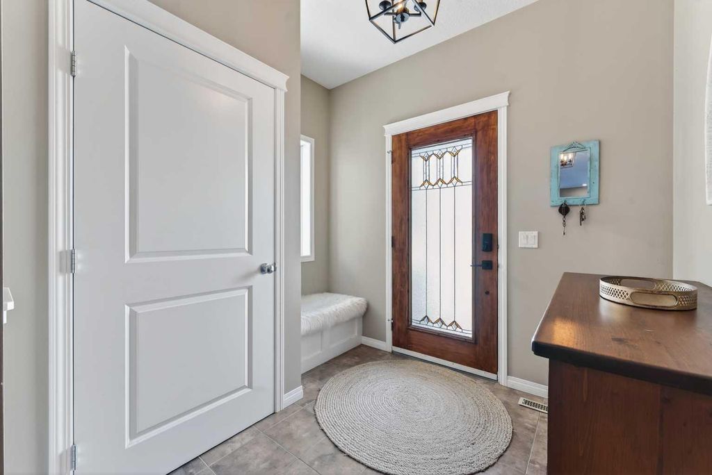 Photo of 183 Reunion Grove NW, Airdrie, AB T4B 0Z3 (MLS # A2314108)