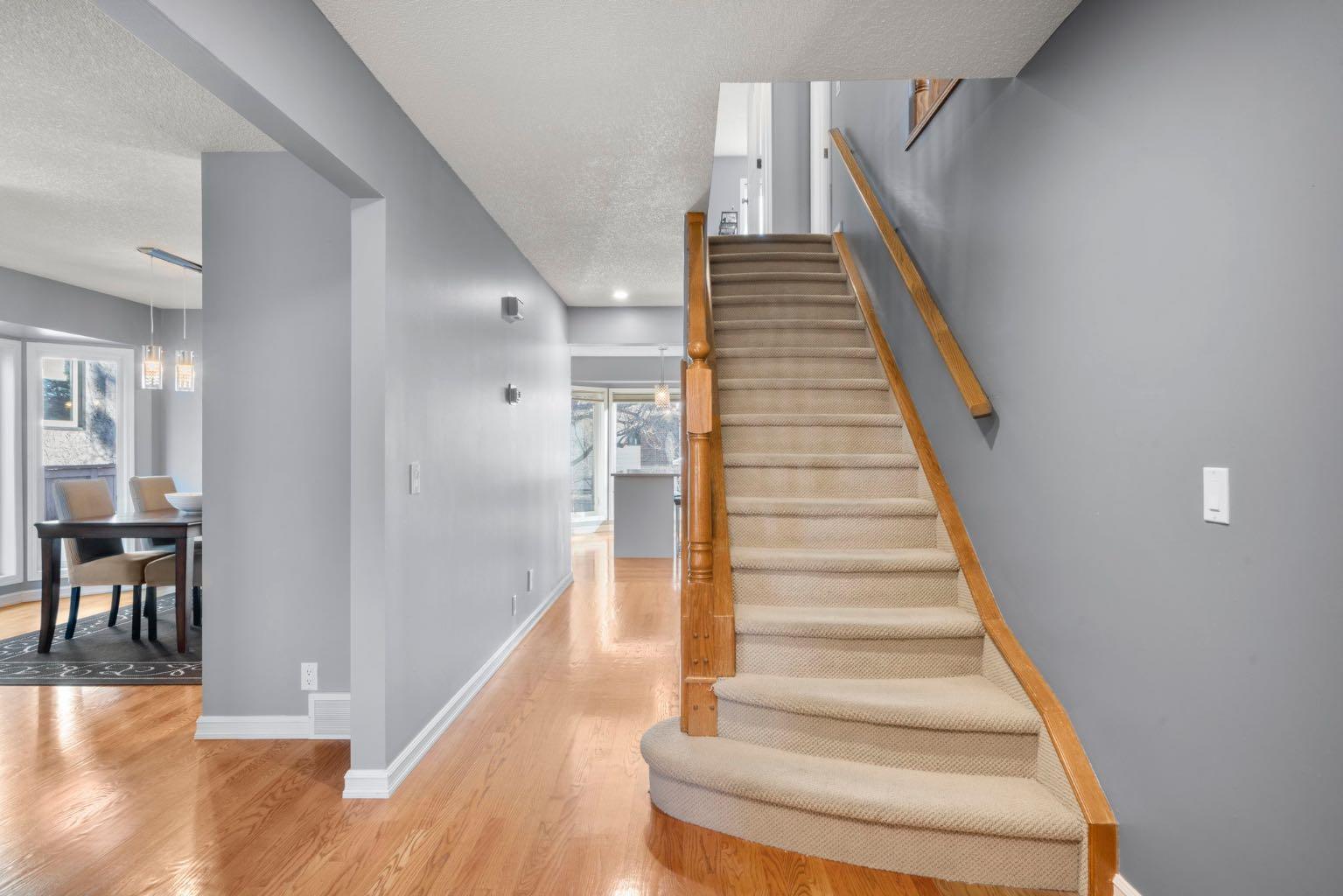 16 Woodacres Drive SW