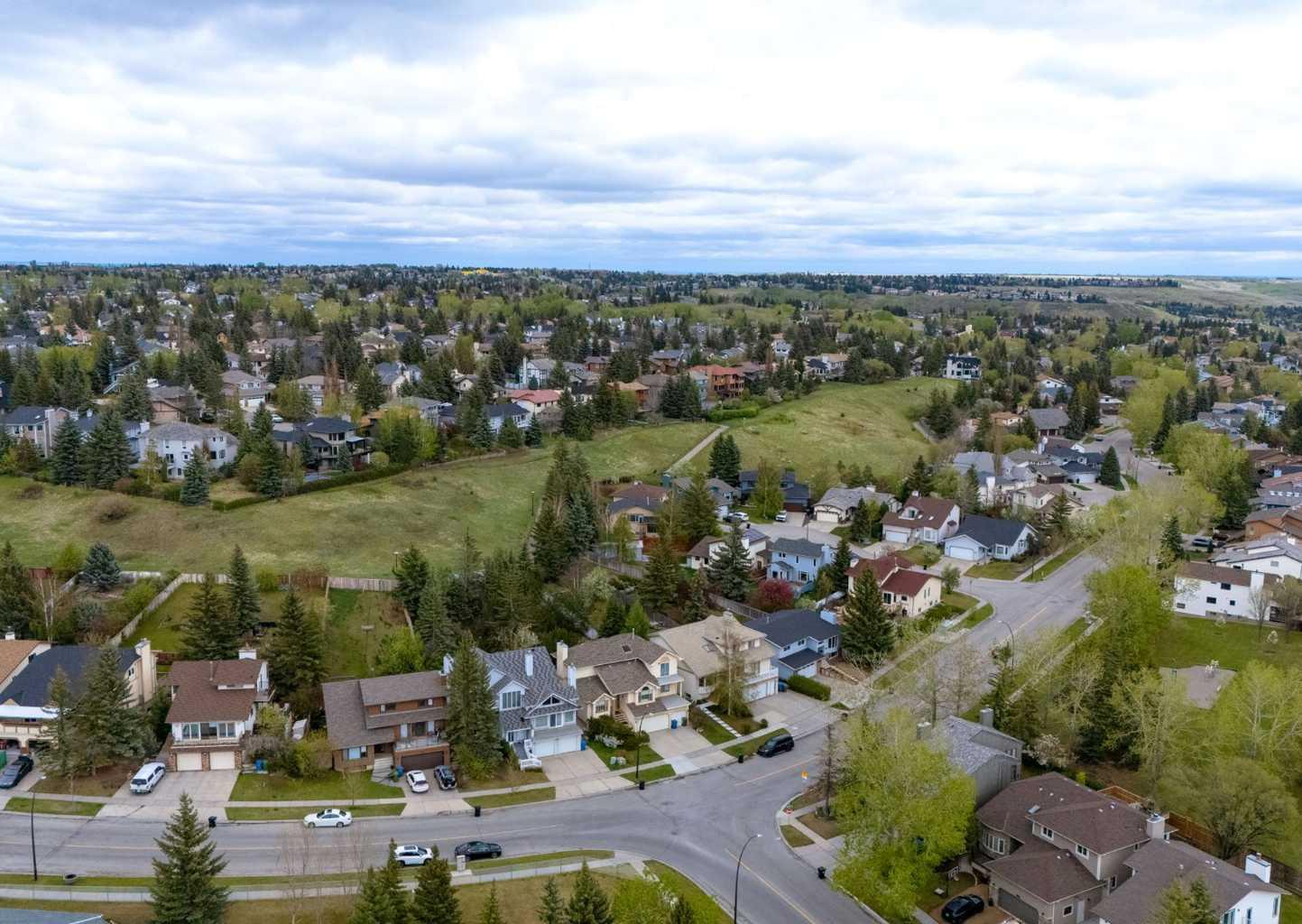 164 Hawksbrow Drive NW