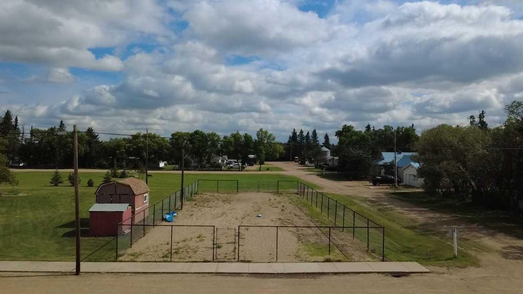 Photo of 113 1 Street E, Alliance, AB T0B 0A0 (MLS # A2292160)