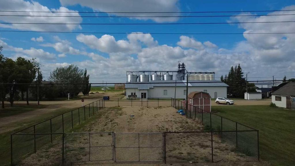 Photo of 113 1 Street E, Alliance, AB T0B 0A0 (MLS # A2292160)