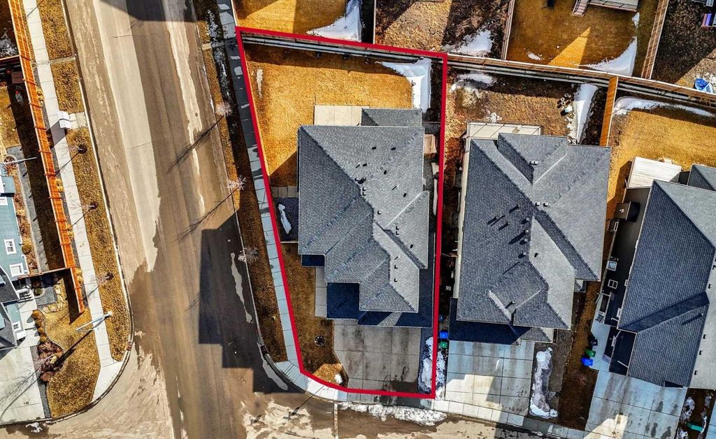 Photo of 103 Sandpiper Park, Chestermere, AB T1X 1Y8 (MLS # A2294702)