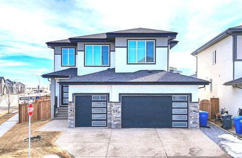 Photo of 103 Sandpiper Park, Chestermere, AB T1X 1Y8 (MLS # A2294702)