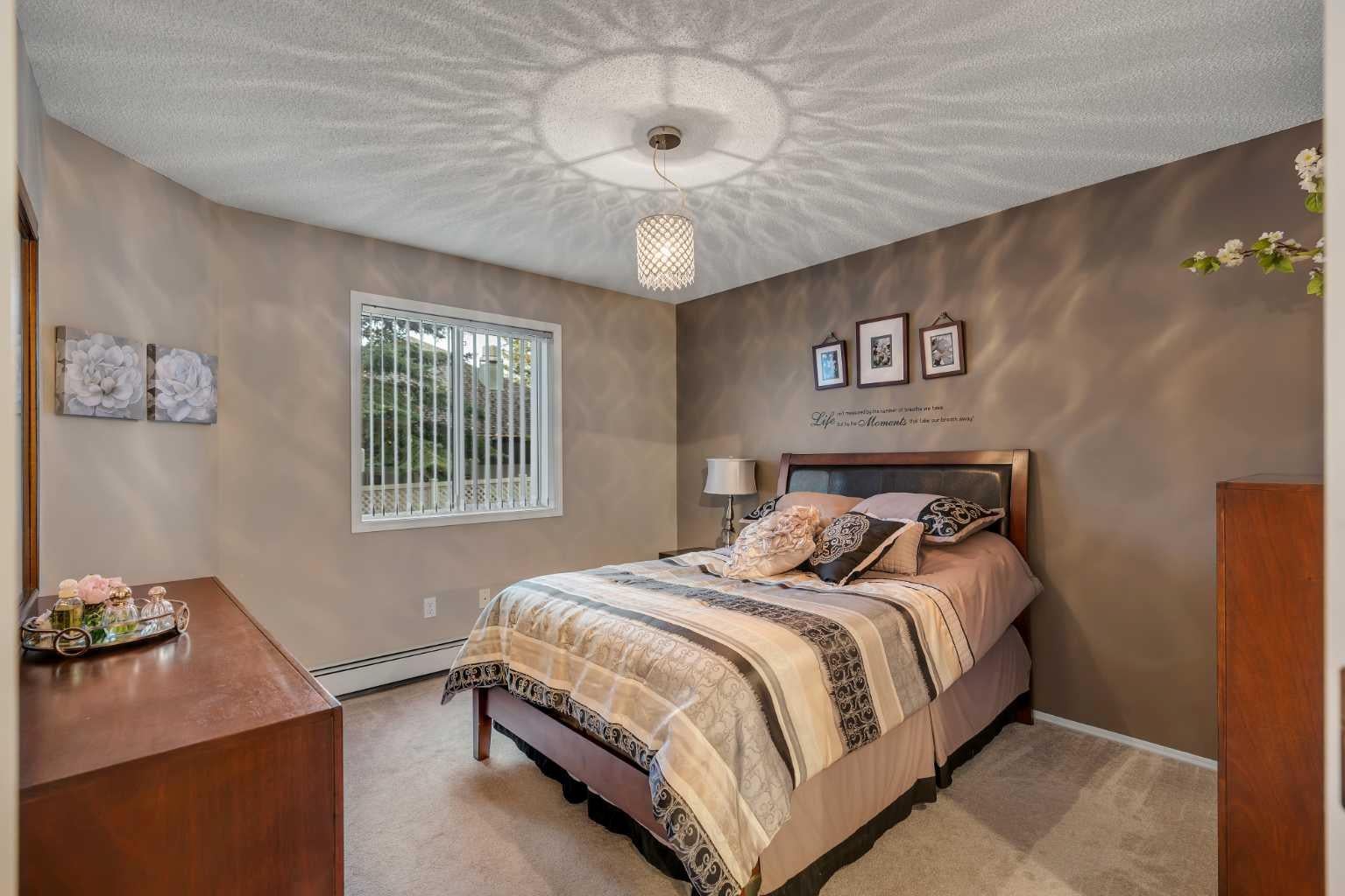 10 Sierra Morena Mews SW 215