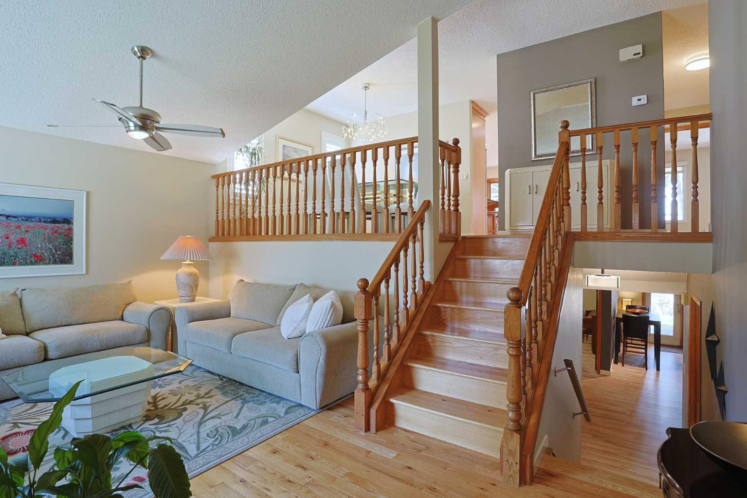 75 Scenic Glen Crescent NW