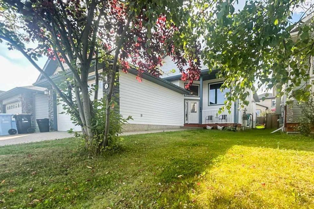 Photo of 161 Trillium Road, Fort McMurray, AB T9K 0H4 (MLS # A2305703)
