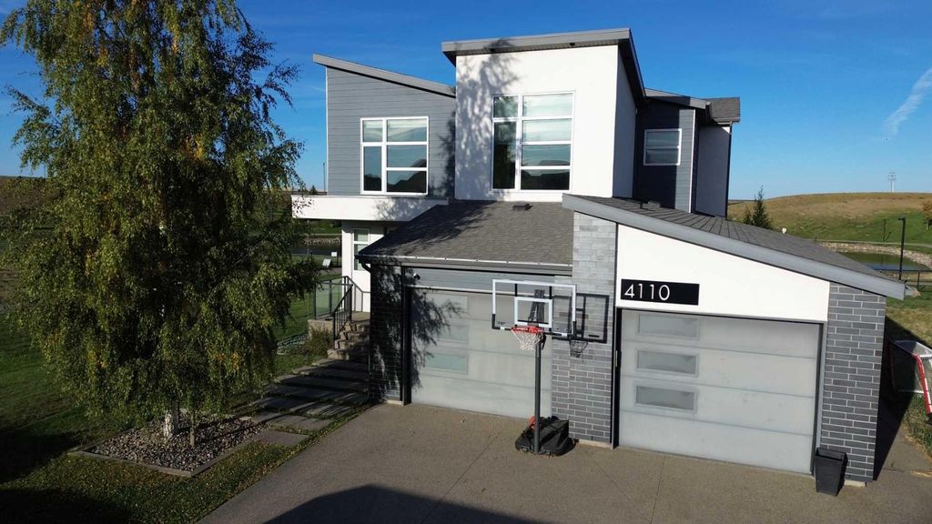 Photo of 4110 Sundance Road, Coalhurst, AB T0L 0V0 (MLS # A2264408)