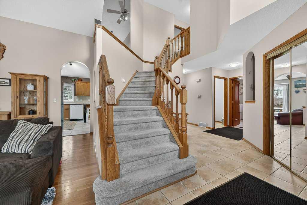 108 Hawkstone Close NW