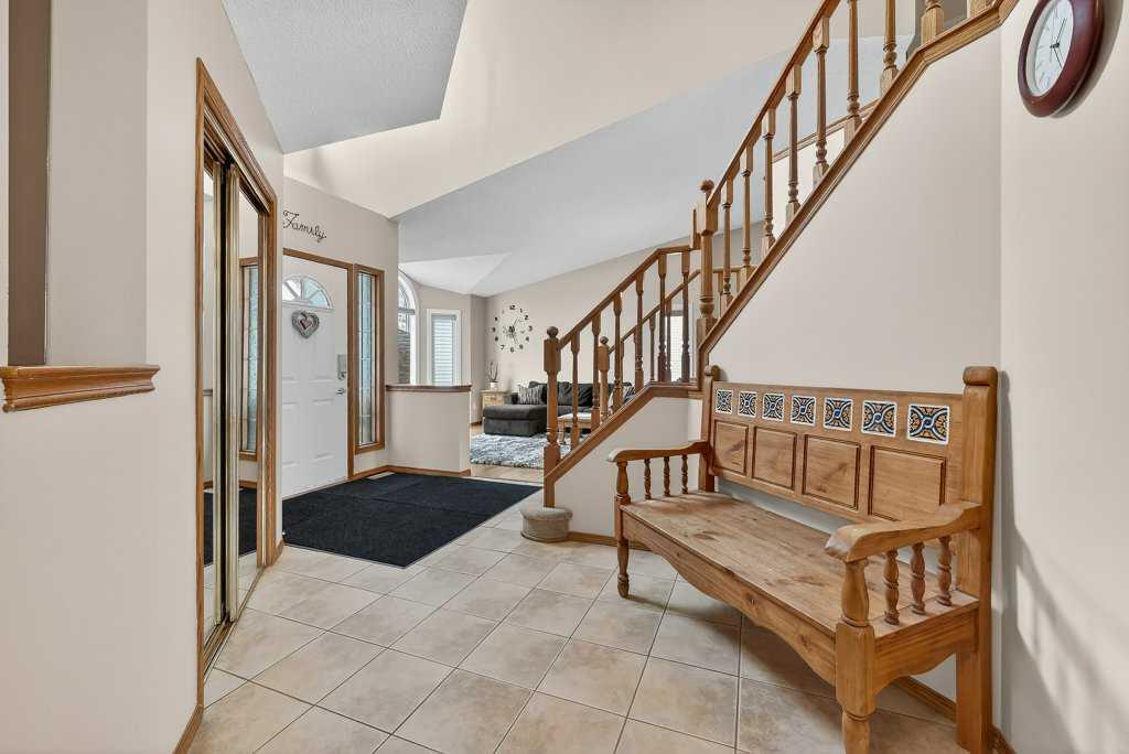 108 Hawkstone Close NW