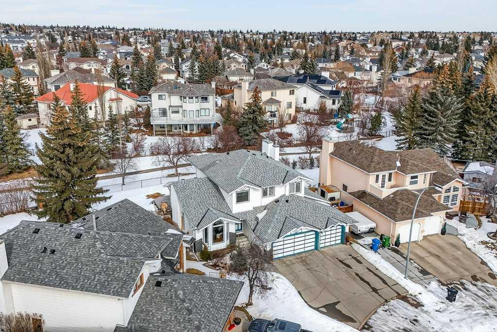 108 Hawkstone Close NW