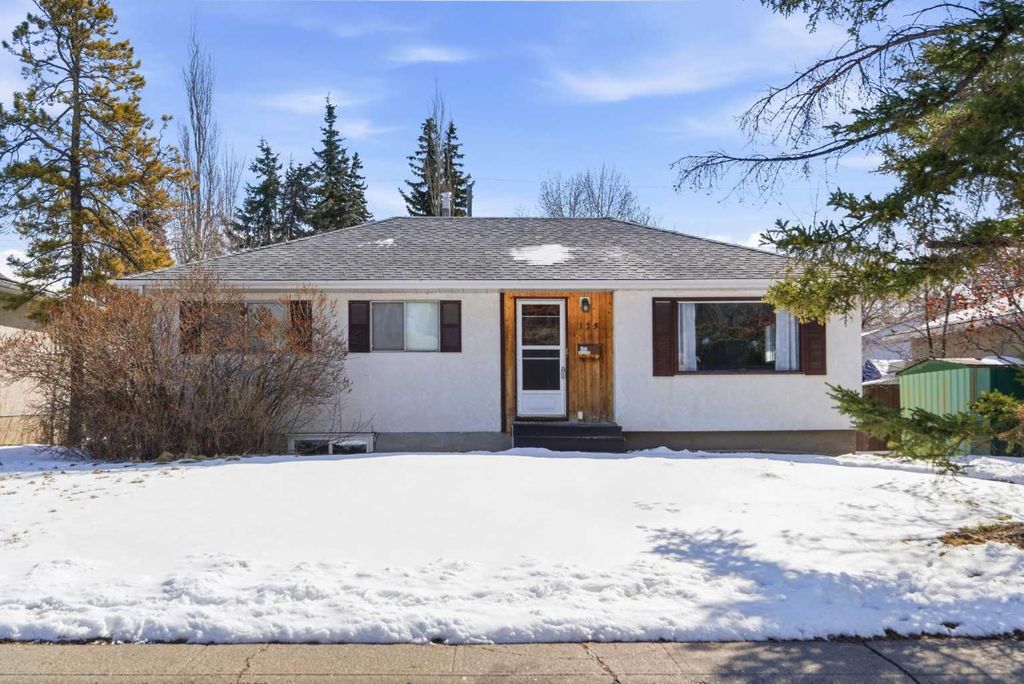 Photo of 173 Gordon Drive SW, Calgary, AB T3E 5B1 (MLS # A2303127)