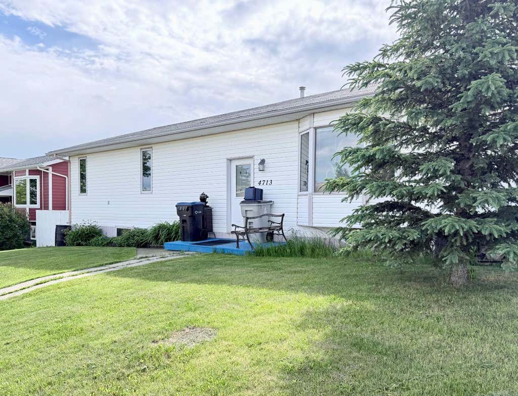 Photo of 4713 43 Street, Mayerthorpe, AB T0E 1N0 (MLS # A2321689)