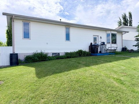 Photo of 4713 43 Street, Mayerthorpe, AB T0E 1N0 (MLS # A2321689)