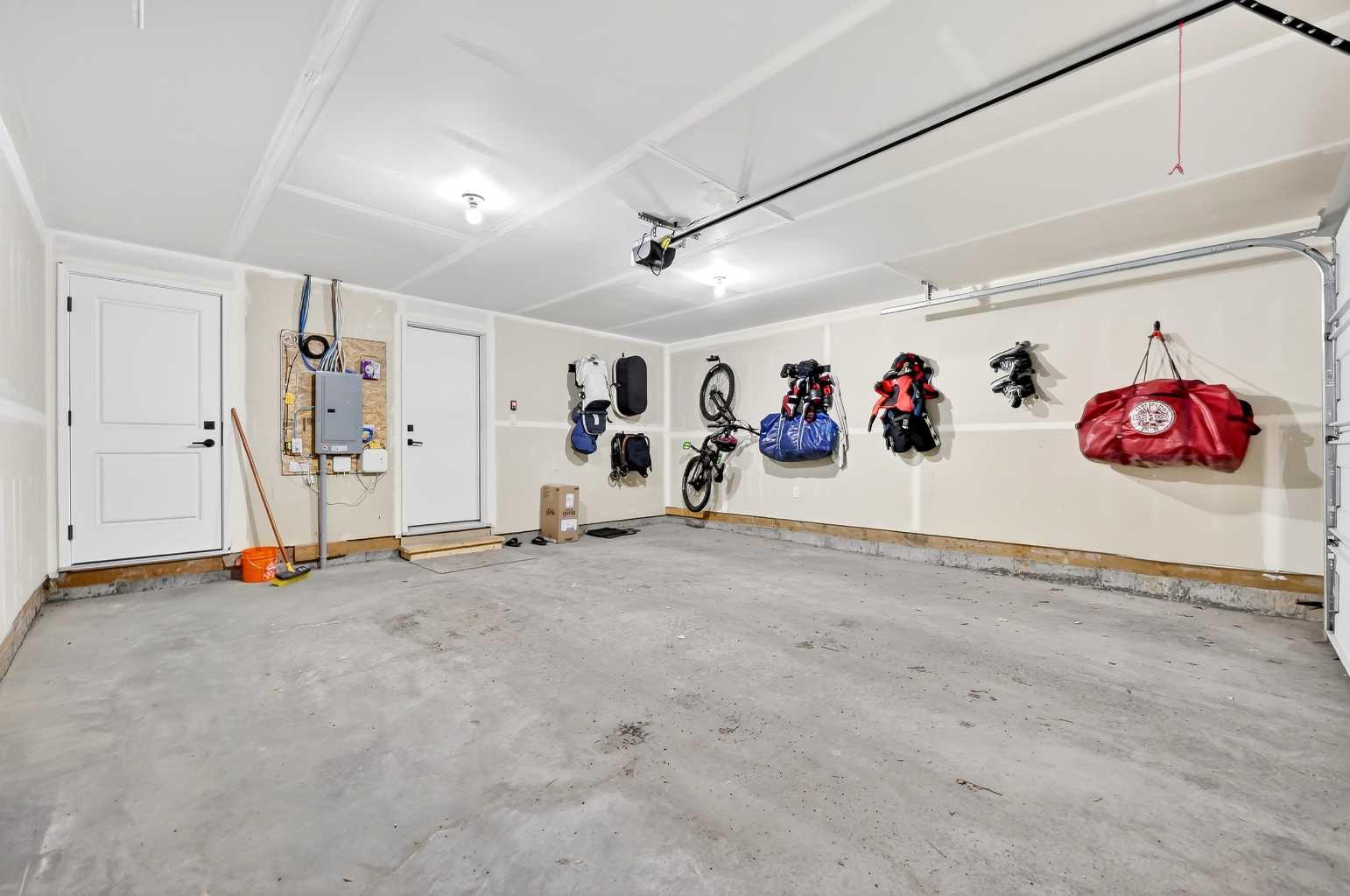 201 Cooperswood Green SW 1604