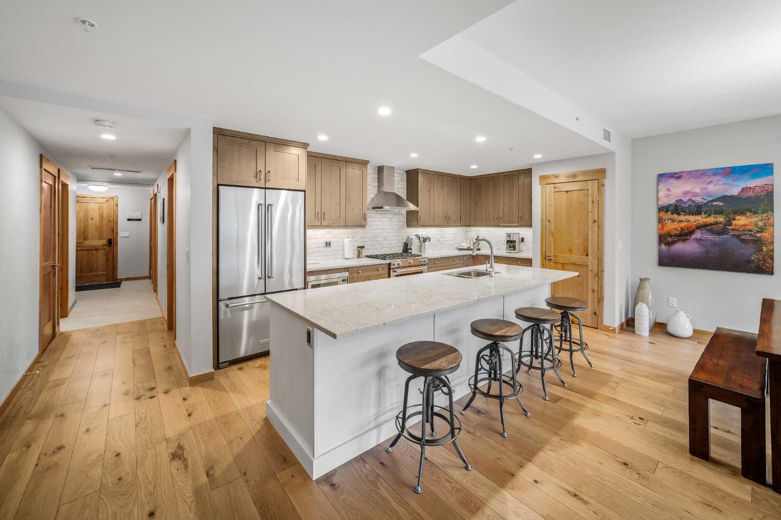 905 Spring Creek Drive 103