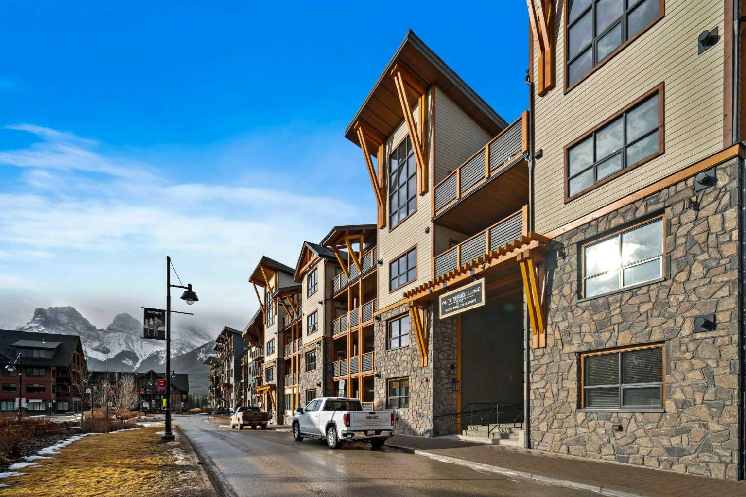 905 Spring Creek Drive 103