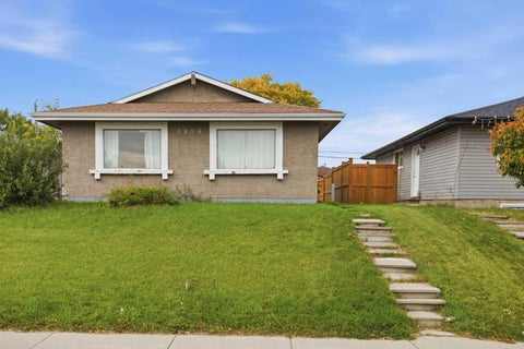 Photo of 3804 Dover Ridge Drive SE, Calgary, AB T2B 2C9 (MLS # A2348474)
