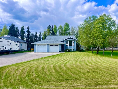 Photo of 166 Hallam Drive, Hinton, AB T7V 2C3 (MLS # A2314376)