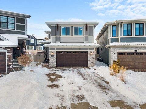 271 West Grove Point SW Calgary AB T3H 3V5