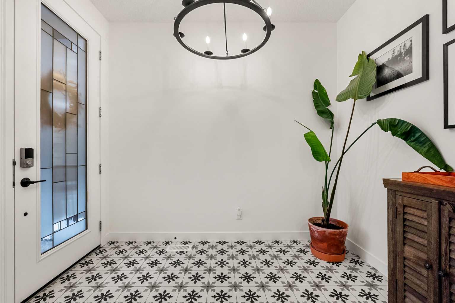 271 West Grove Point SW