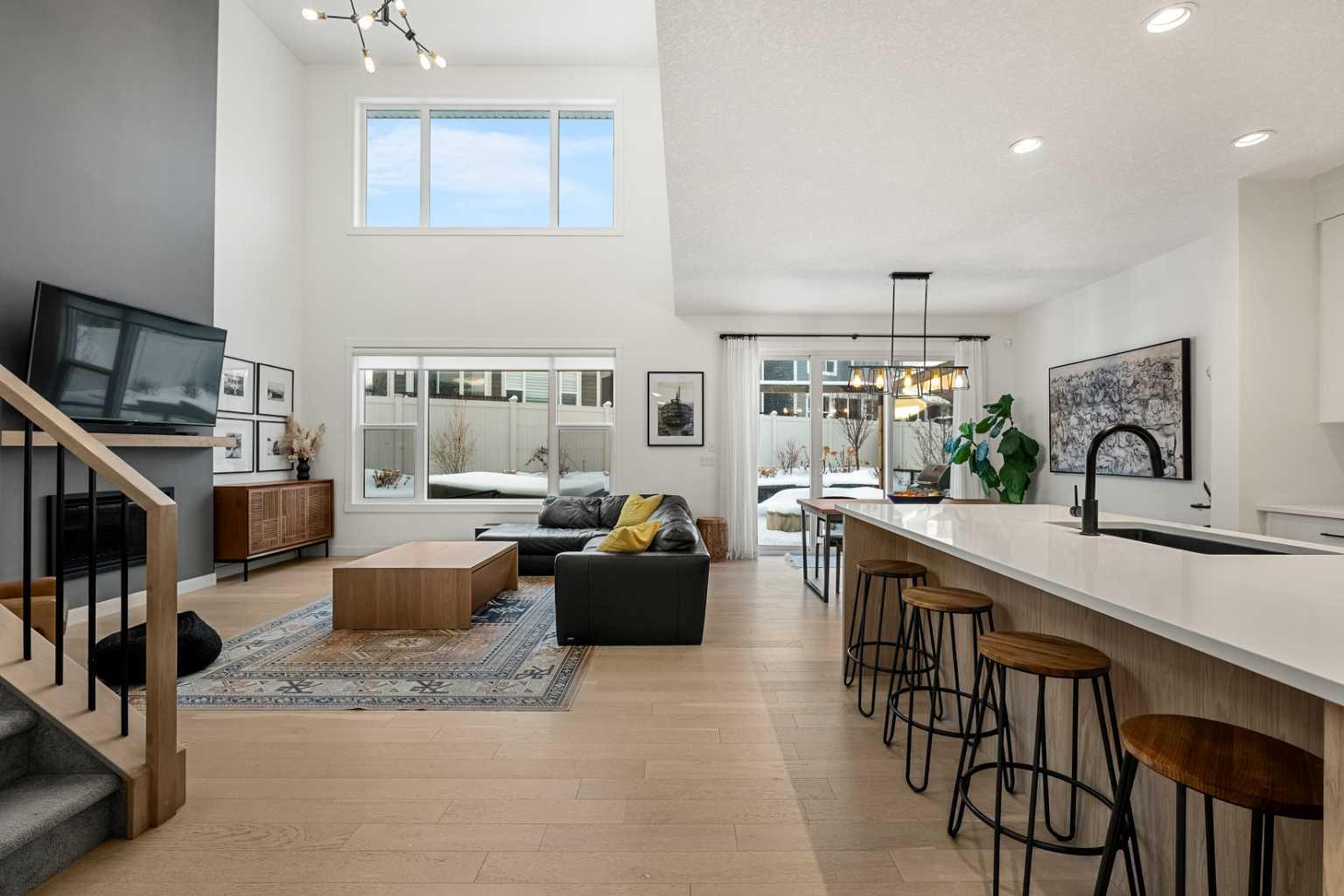 271 West Grove Point SW