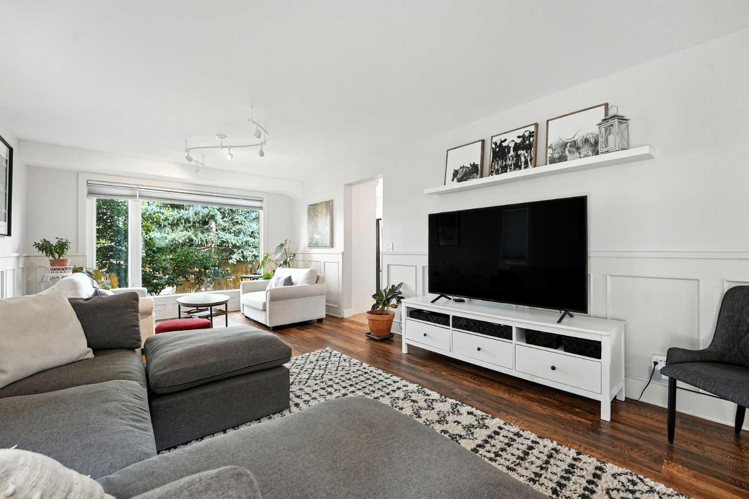 115 Macewan Glen Way NW