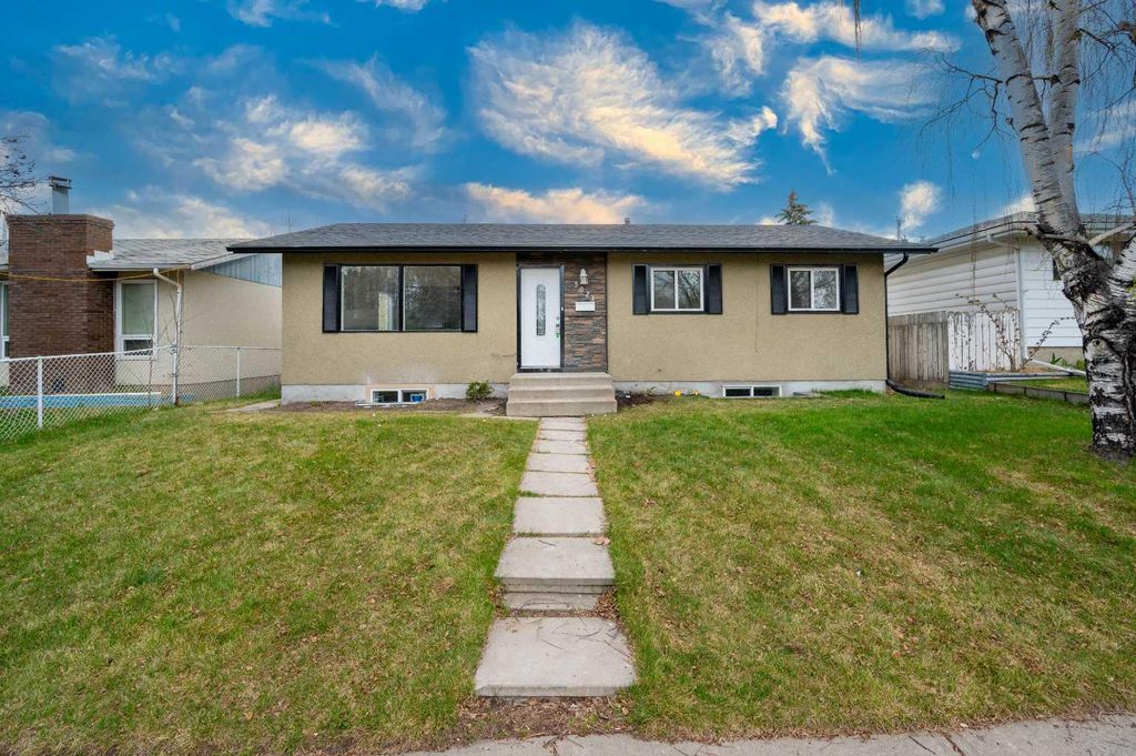 Photo of 5023 Marlborough Drive NE, Calgary, AB T2A 2Z7 (MLS # A2318515)