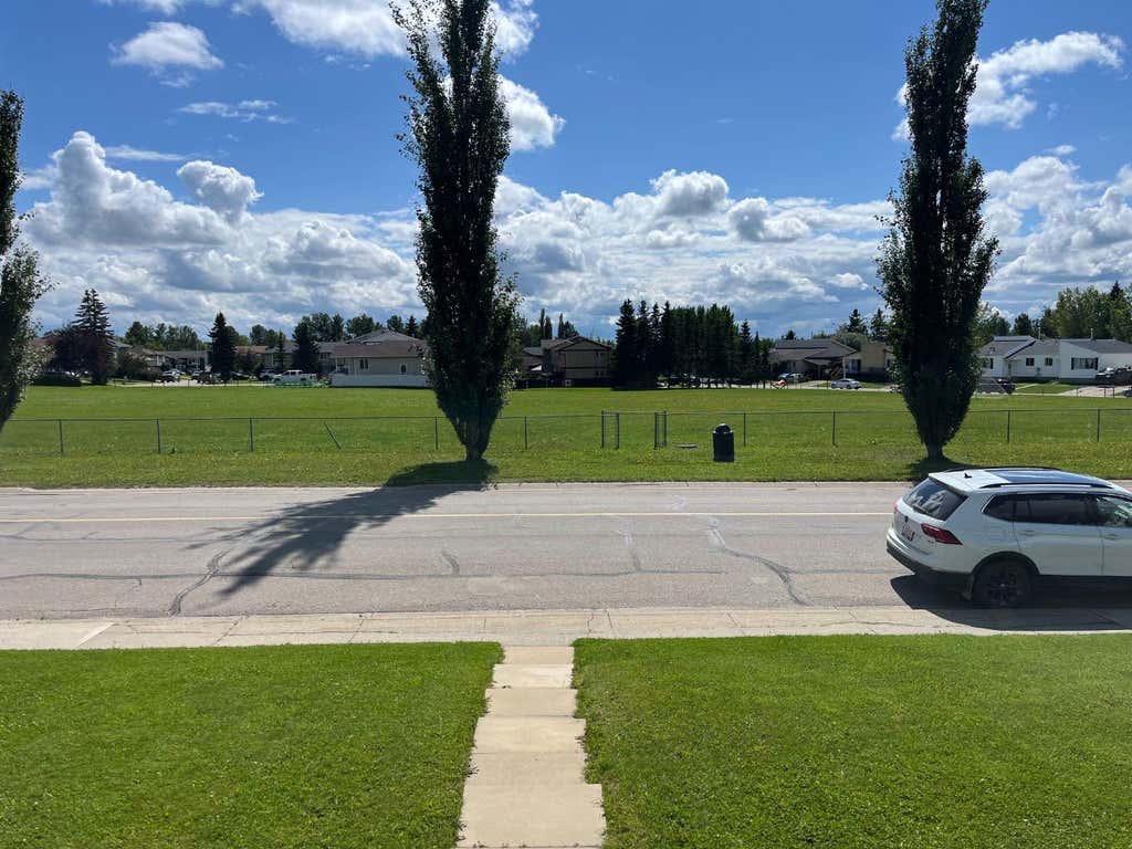 Photo of 5512 45 Avenue, Drayton Valley, AB T7A 1K3 (MLS # A2337677)