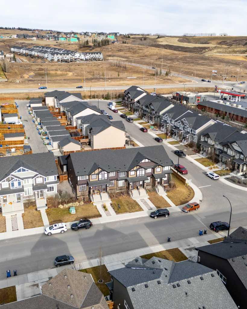 216 Clydesdale Avenue