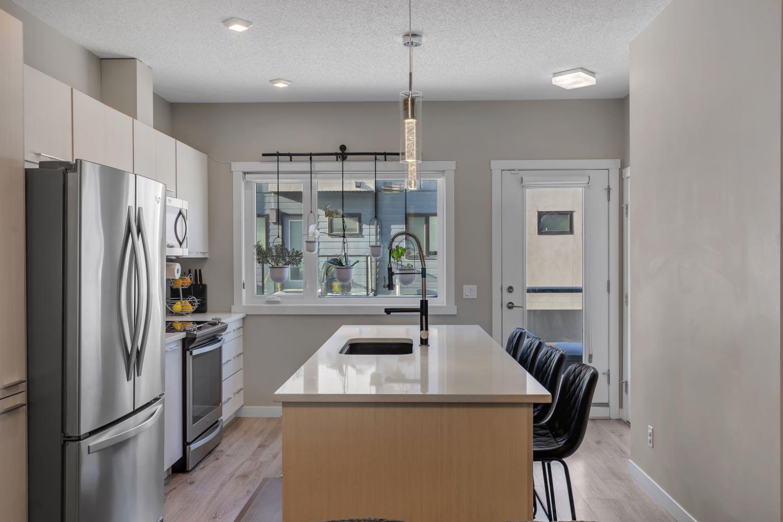 218 Sherwood Square NW 302
