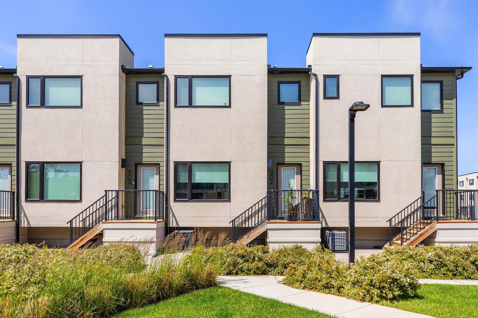 218 Sherwood Square NW 302