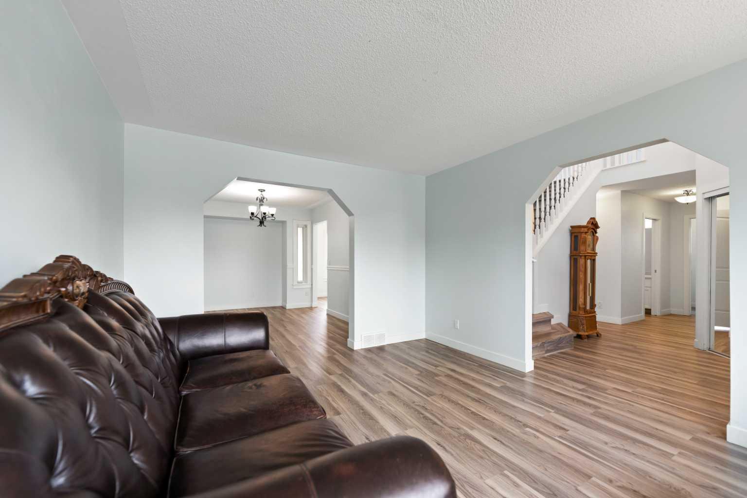 128 Harvest Hills Drive NE